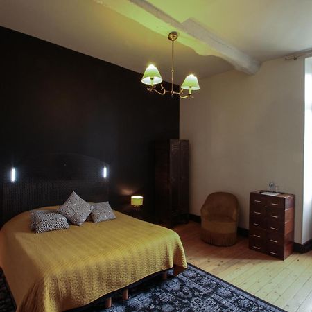 Le Prieure Hotel Noyers-sur-Serein Buitenkant foto
