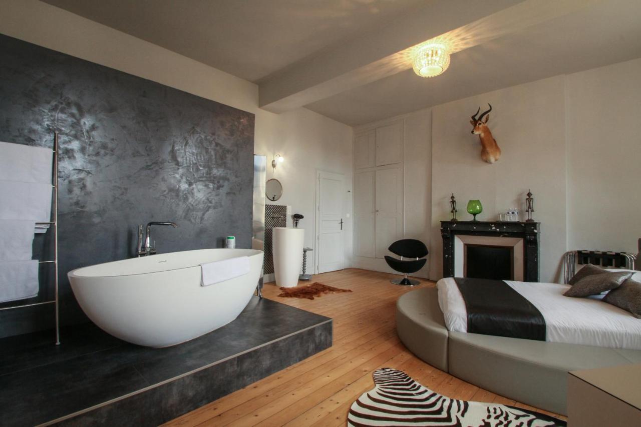 Le Prieure Hotel Noyers-sur-Serein Buitenkant foto