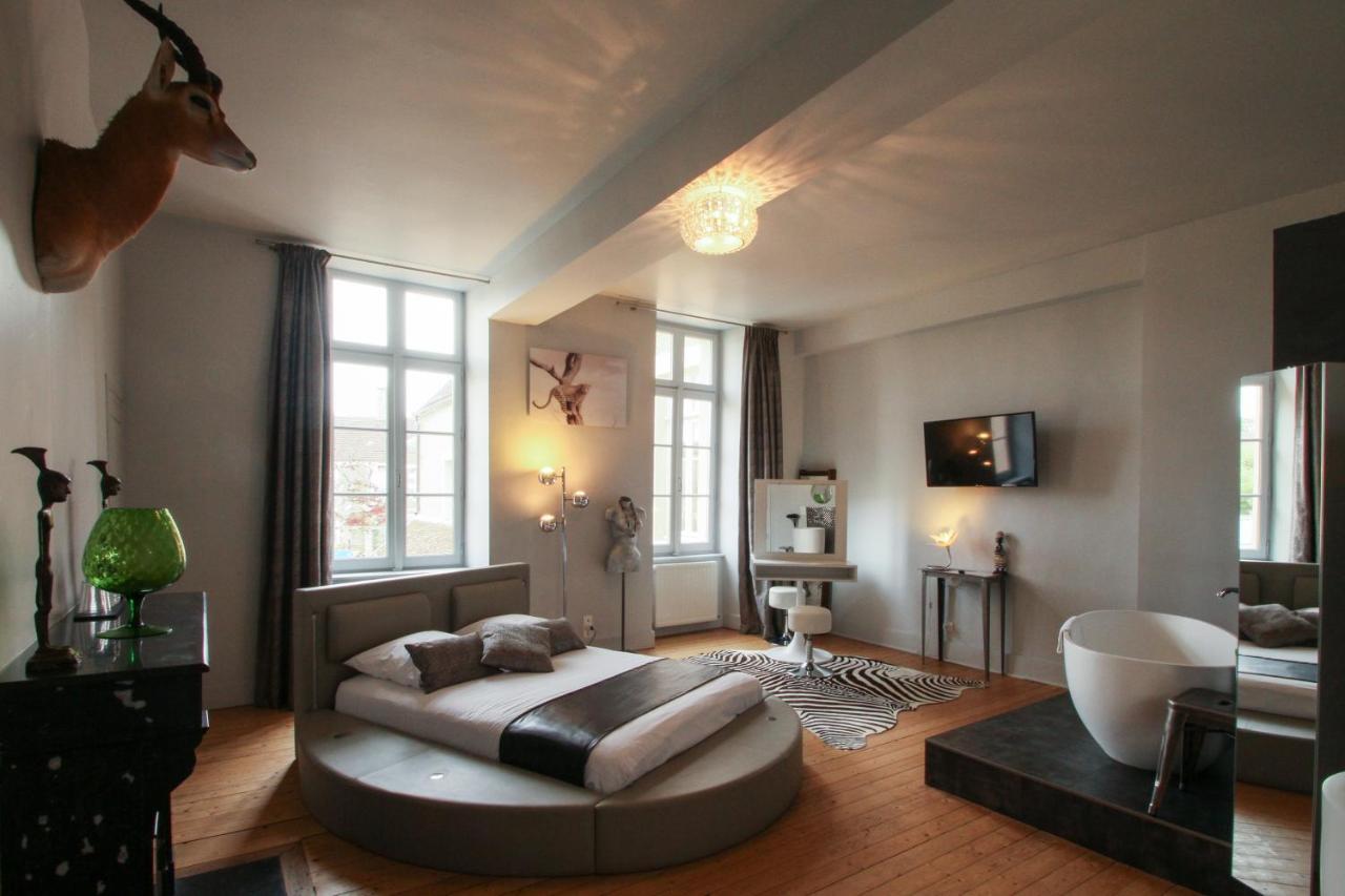 Le Prieure Hotel Noyers-sur-Serein Buitenkant foto