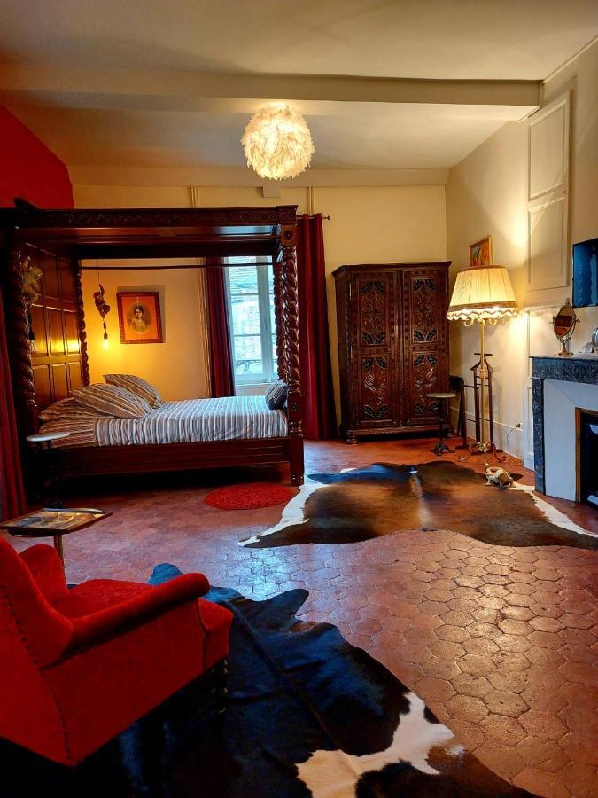 Le Prieure Hotel Noyers-sur-Serein Buitenkant foto