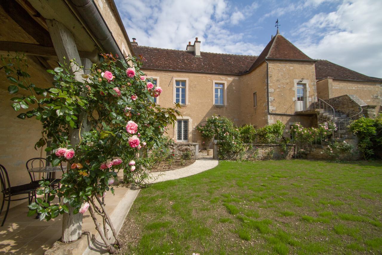 Le Prieure Hotel Noyers-sur-Serein Buitenkant foto