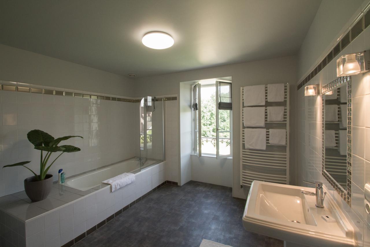 Le Prieure Hotel Noyers-sur-Serein Buitenkant foto