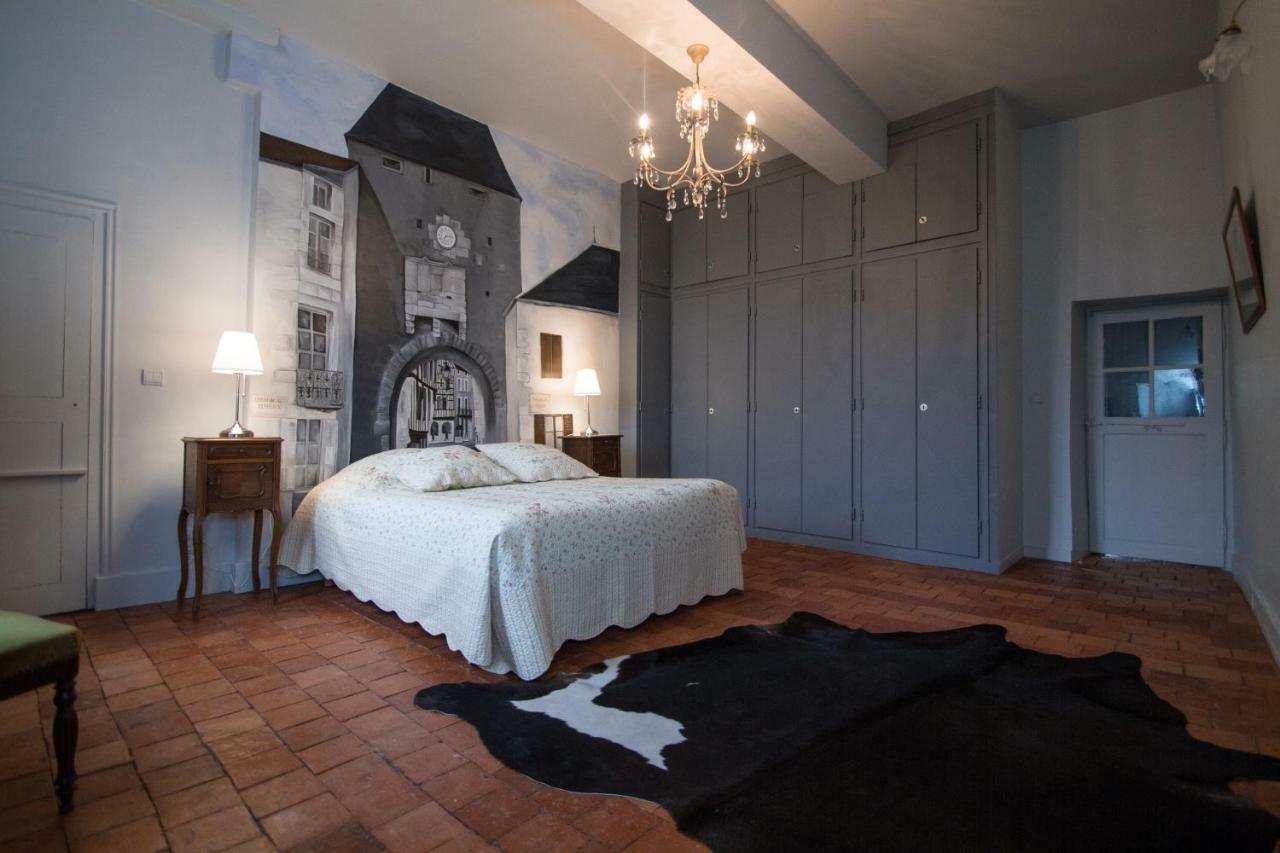 Le Prieure Hotel Noyers-sur-Serein Buitenkant foto