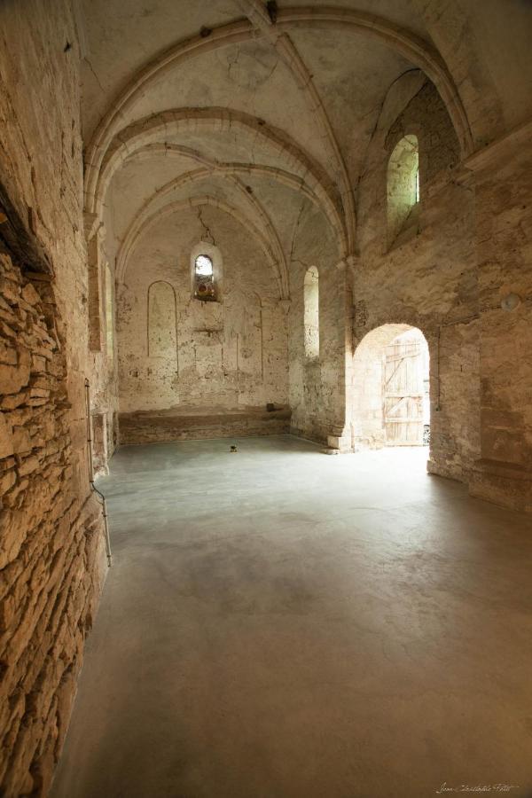 Le Prieure Hotel Noyers-sur-Serein Buitenkant foto